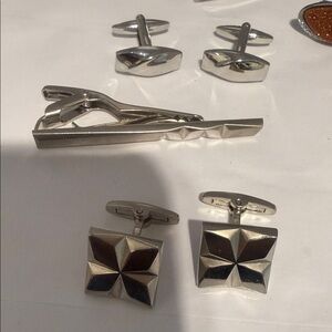 Silver Cufflinks and Tie Clip Set / Free cufflinks with hard case
